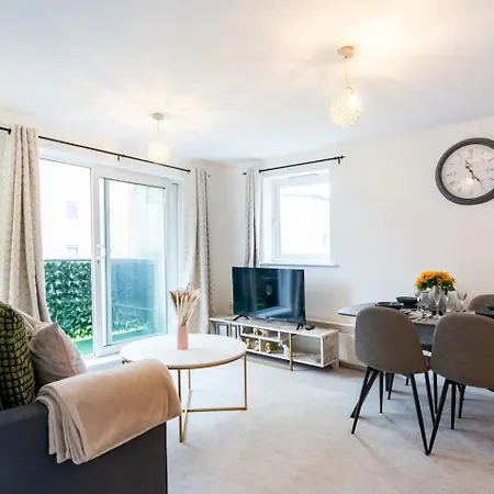 Apartamento Live The Wembley Buzz! Stylish Flat Near Station & Amenities Londres Exterior foto