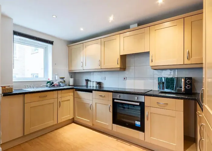 Live The Wembley Buzz! Stylish Flat Near Station & Amenities